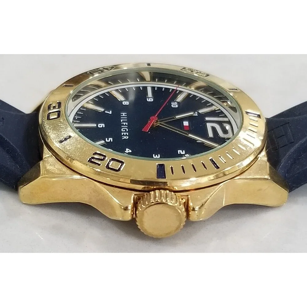 Tommy Hilfiger Men's Deck Casual Silicone Strap Watch Model 270.1.112.2439